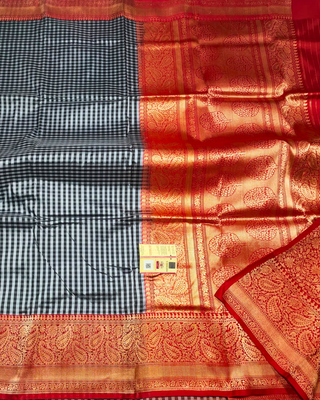 Banarasi 100 % pure silk check saree with zari border