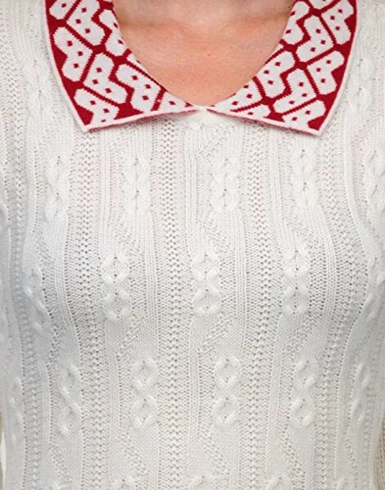 Ladies white sweater with contrast red collar
