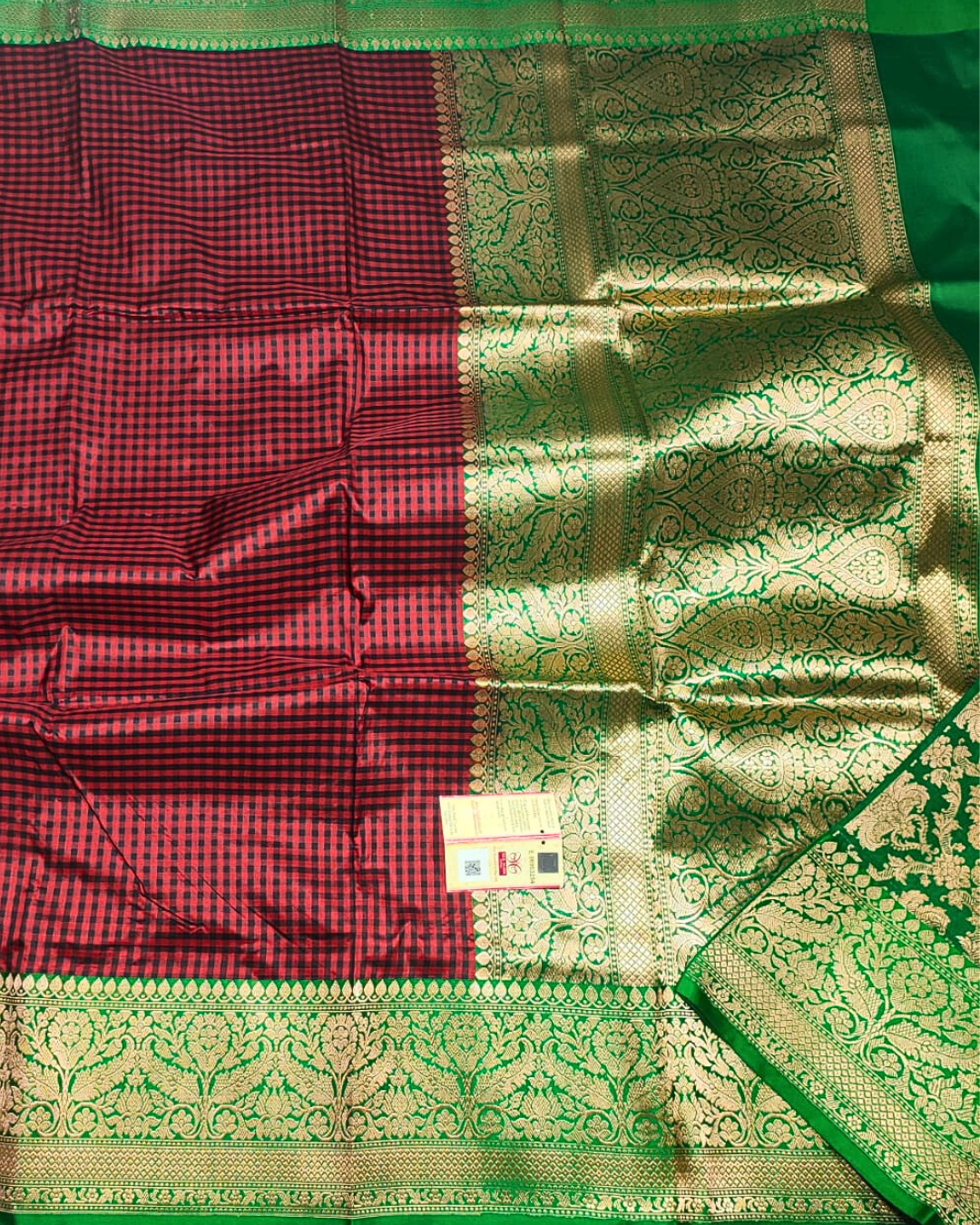 Banarasi  100 % pure silk check  saree  with zari border , FREE  DELIVERY