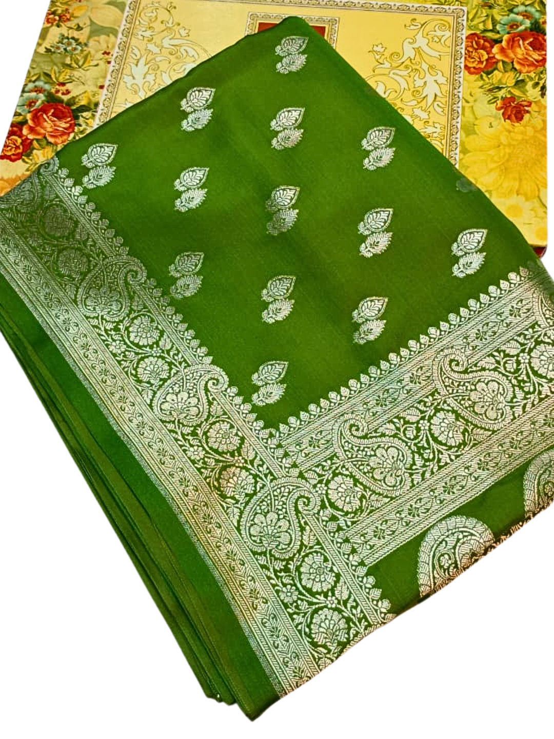 Handwoven Mashru Silk Saree with Heavy Pallu