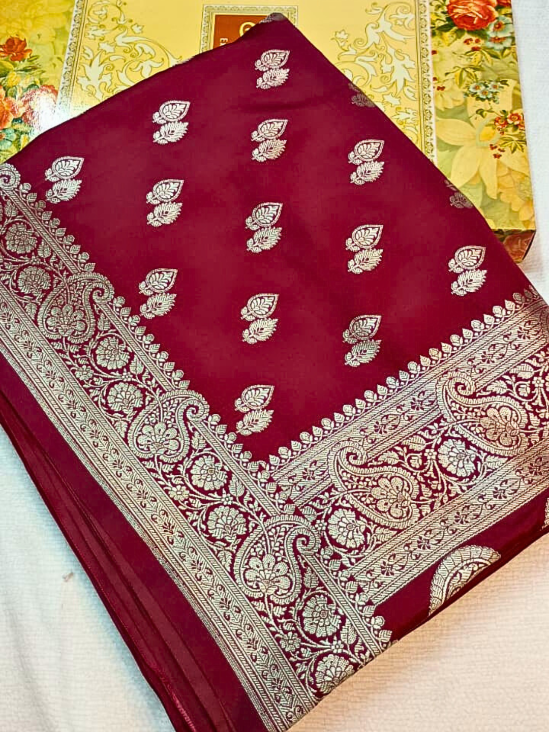 Handwoven Mashru Silk Saree with Heavy Pallu
