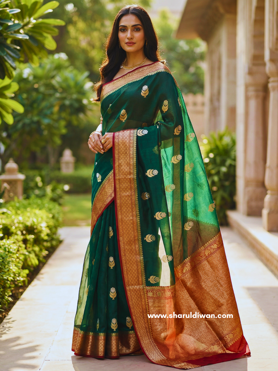 Elegant Organza Banarasi Saree for Weddings & Festive Functions – Lightweight & Grand
