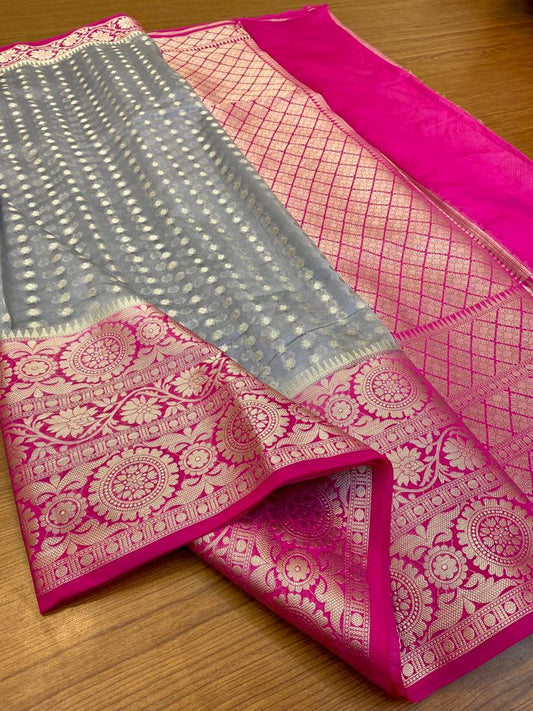 Banarasi  saree with broad  border  and heavy pallu   , FREE  DELIVERY